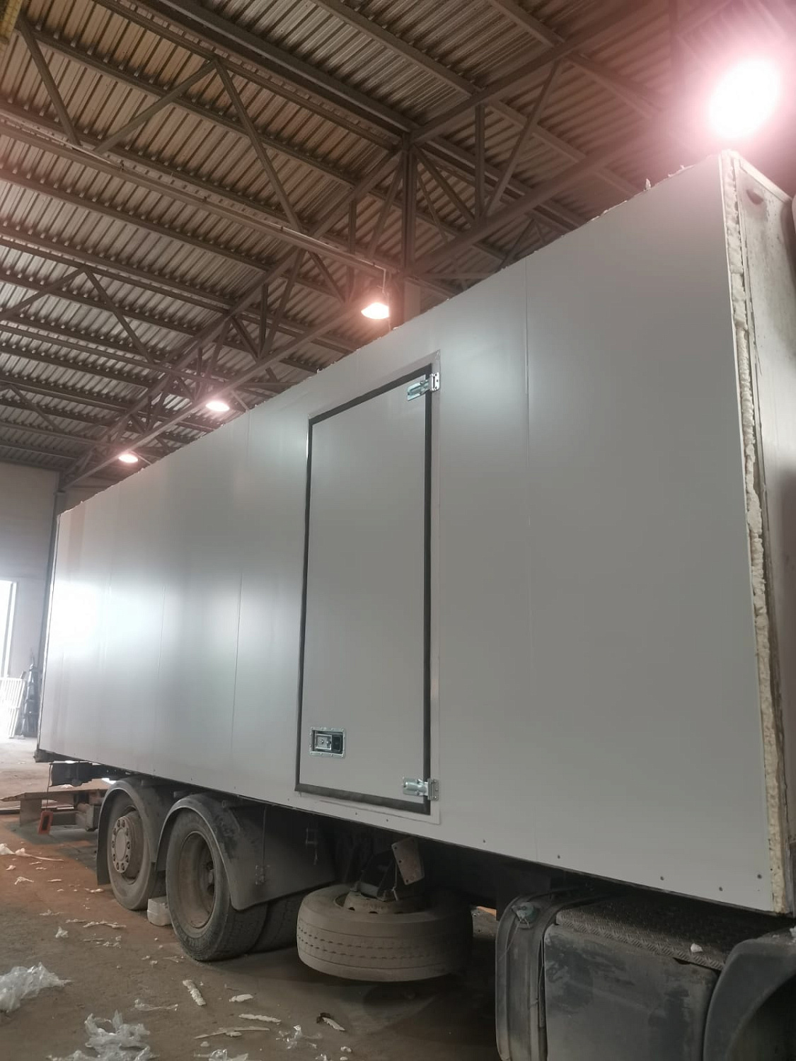 Промтоварные фургоны 