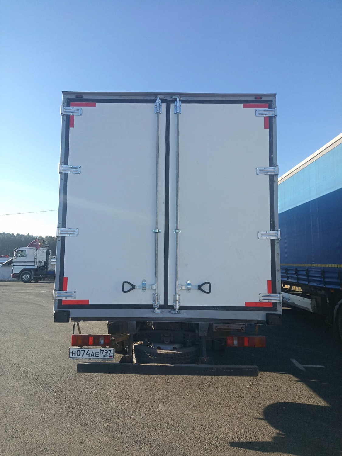 Ворота на грузовики 