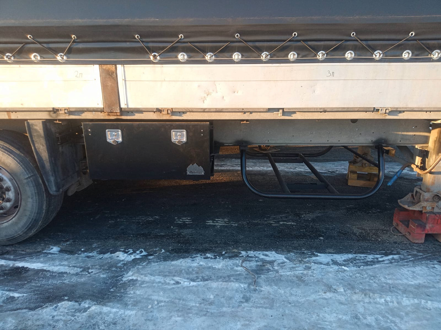 Корзины для запасного колеса